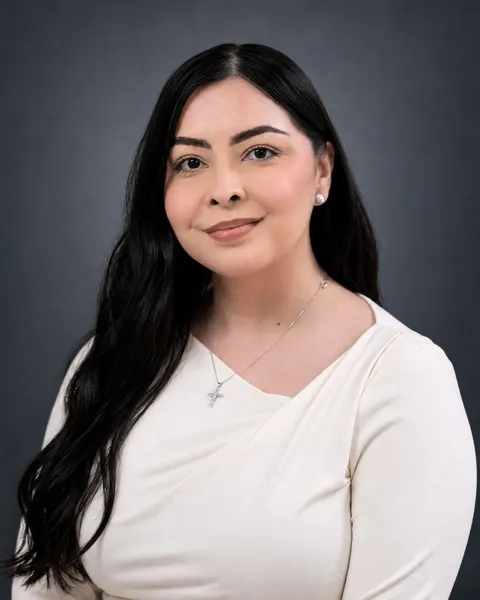 Leslie Zamora